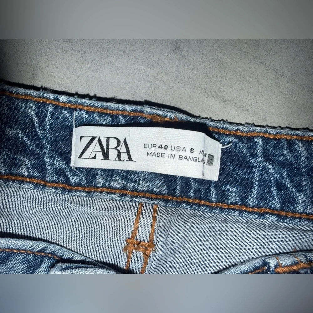 Zara Women's Blue Flare Jeans - Picture 2 of 9